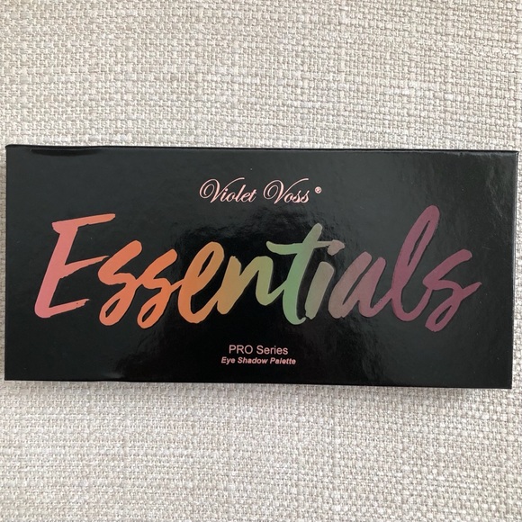 Violet Voss Essentials Eyeshadow Palette - Picture 4 of 5